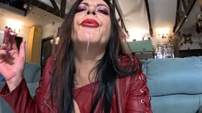 Spit Fetish Obsession – Dirty Talk, Smoking & Wet Masturbation 324