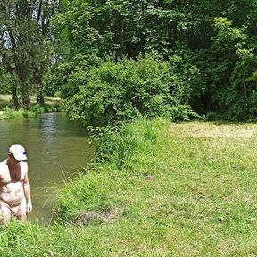 Public pee in the park