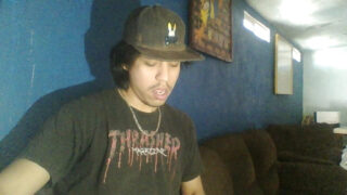 Solopigevideo af unge amatørteenagere med homoseksuelle, stor pik bliver kneppet i røven