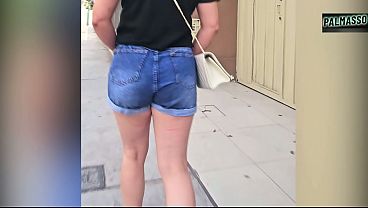 Sexo r&aacute_pido por dinero en Navidad: En la calle, una se&ntilde_ora es pillada y acepta coger a cambio de efectivo para comprar los regalos.