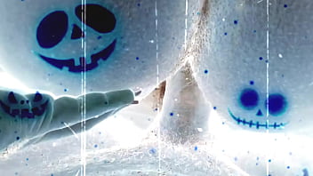 Crente safada comemora o Halloween tomando cu