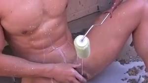 Cumfu.com: Peter Le fucks for cash