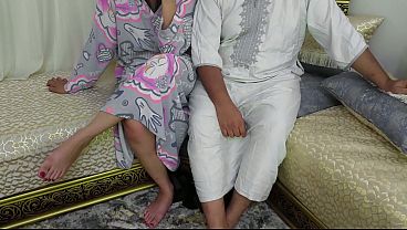 شيخ سعودي ينيك شرموطه مصريه مربربه
