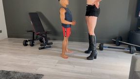 When Tall meets small ( strength demonstration with lifts )