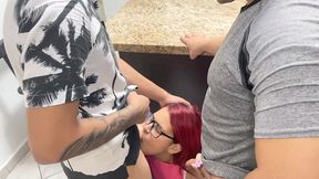 madrastra compartida con su hijastro - esposa es cojida por su hijastro y su marido a la vez porque es la puta de la casa