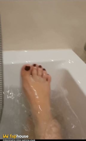 Day 1. Sexy Waiting Till I Finish My Bath and We Play