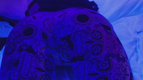 Melove Really Sexy Body Teasing on the pool table