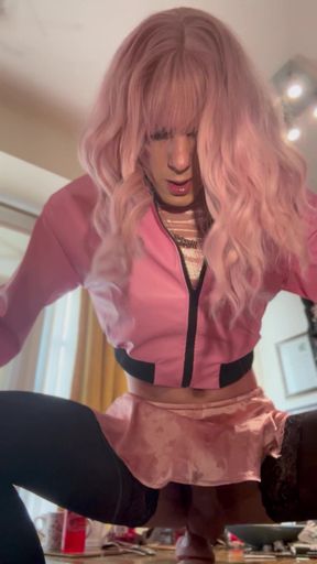 Jess Silk Rides Dildo