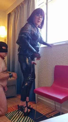 Mature latex dominant use old guy