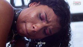 (legendado em ingles) penetracao de punho - domme malvada enfia mao inteira na buceta de sua submissa