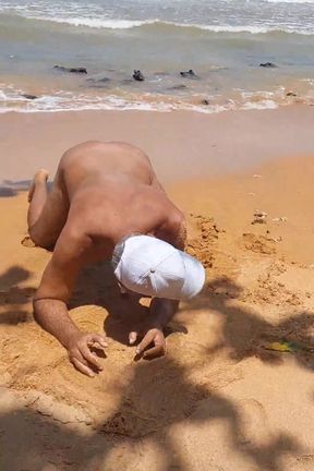 Ladysilva Showing off Her Hot Ass on the Beach Naked