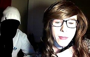 Hipster cd sucks some dicks on cam