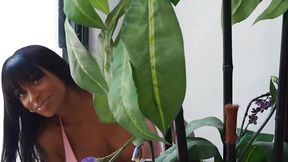 Hotwife Nia Bleu & Sarai Minx in Mean Threesome