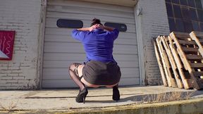 no panties on the loading docks - 43yo milf