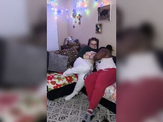 Sexy Giving a kiss And Pounding Taut Pawg Snatch Untill It Squirts