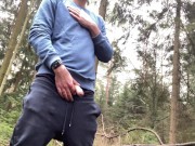 Er musste so dringend pissen