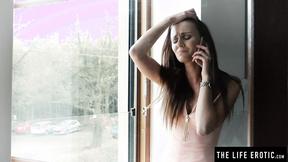 ”Slim brunette Kira Zen strips nude & rubs her snatch”
