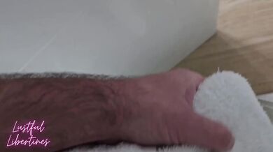 Fuck my sloppy milk-lipped British stepmom over the phone creampie