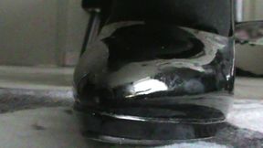 ignor camdans cette video je te pose a mes pieds et simule d etre au bureau...