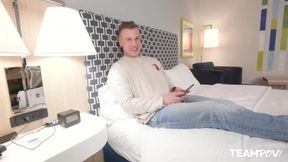 Victoria Lit threesome: Handjob & facial in doggystyle