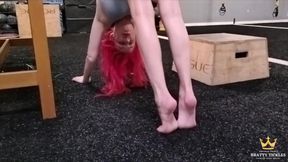 Gym Watcher Gets a Handjob Brattytickles And British Larry - Bratty Tickles POV Handjob POV Jerking Off Cumshots POV Jerking Off Fitness