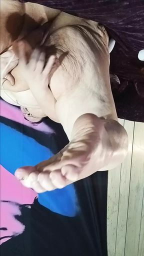 Turned Upside Down This Big Dick Goes to Poundtown