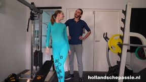Stoeipoes Trixie Fox sex in de gym