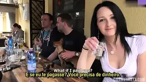 Gar� Peitos Deliciosos N�o Resistiu Ao Dinheiro E Cliente - Legendado