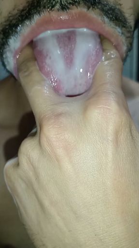 DEEPTHROAT, MOUTH MILK, SLOOPY, HARD, I WANT YOUR CUM IN MY MOUTH,SIX PACK NO UNDERWEAR CLOSE-UP   Clip 1