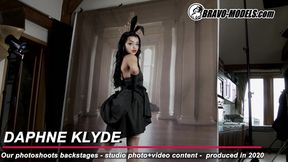 388-Backstage photoshoot Daphne Klyde - Adult