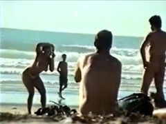 Str8 big dick on beach