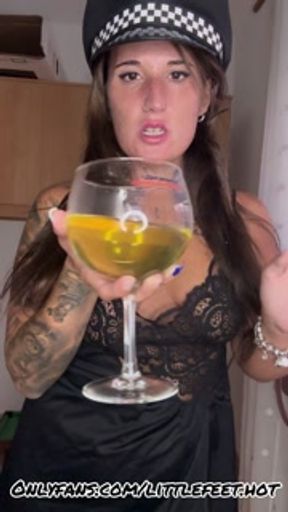 Hot PISS While I Smoke💨