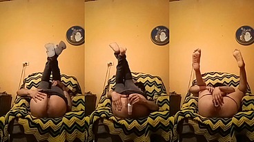 FEMBOY METIÉNDOSE UN DILDO POR SU RICO CULO PIÉS ASÍA ARRIBA