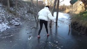 glides in ballet shoes on the ice