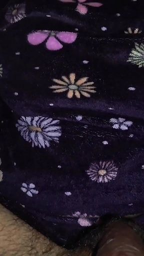 Desi Indian Wife Gave Hot Handjob Boobs Fucking and Cum Shot on Her Boobs