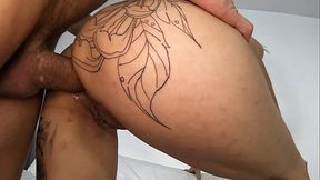 Dando o rabo para o dotado