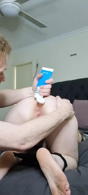 KashlyX filling her tight ass with anal beads