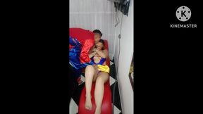 ahora las princesas quiere un principe que se las coja bien duro que les de en cuatro y que les de su leche en las tetas -darkfamilyk1ngs