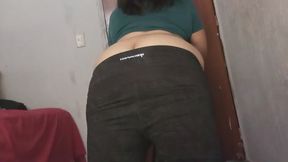 Yoga Pants Workout – Ass Crack in View