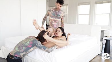 Vanessa Sky threesome with Small Hands and Owen Gray
