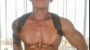 This Army Muscle Hunk Is Ready to Strip and Show off His Muscle Hole