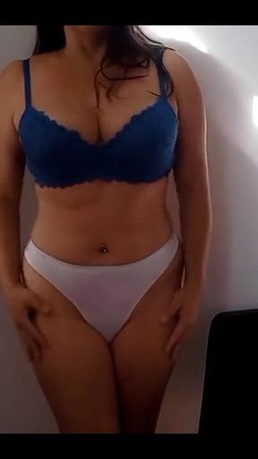 Full Body Feature the Pretty New Bra