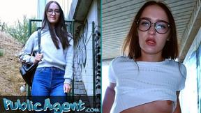 ”Czech Babe Banged Under Bridge for Public Agent”