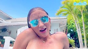 Sexy Amateur teen 18+ Caught Fingering Herself Underwater