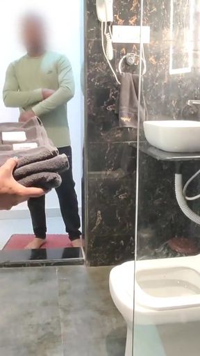 Spectacular moment from &quot;Komal had gone to take a bath and there was no towel, the room boy came and dragged her in.&quot;