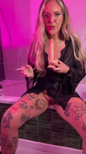 Goddess Gigi Smoking Dildo Blowjob