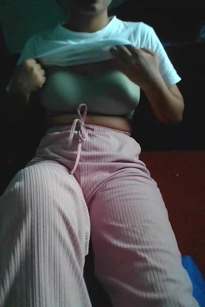 Solo sexy video room romance