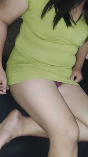 Latest!! Sexy Slut Serves Her Customers with Her Sighs She Makes Her Customers Satisfied