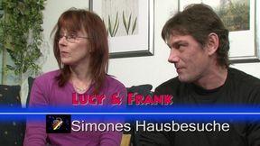Simone loves receiving two women at his home
