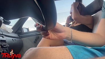 Meu corno me ligou enquanto pagava um boquete no carro, no final ganhei leitinho na boca